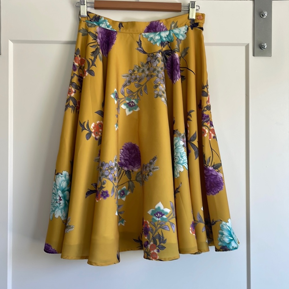 Floral ModCloth A-Line Skirt - excellent condition